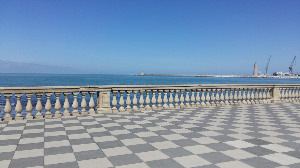 La Finestra Sul Mare B&B Ливорно Экстерьер фото